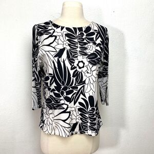 Style & Co Woman Black and White Floral Knit Top Medium Petite 3/4 Sleeves Lined